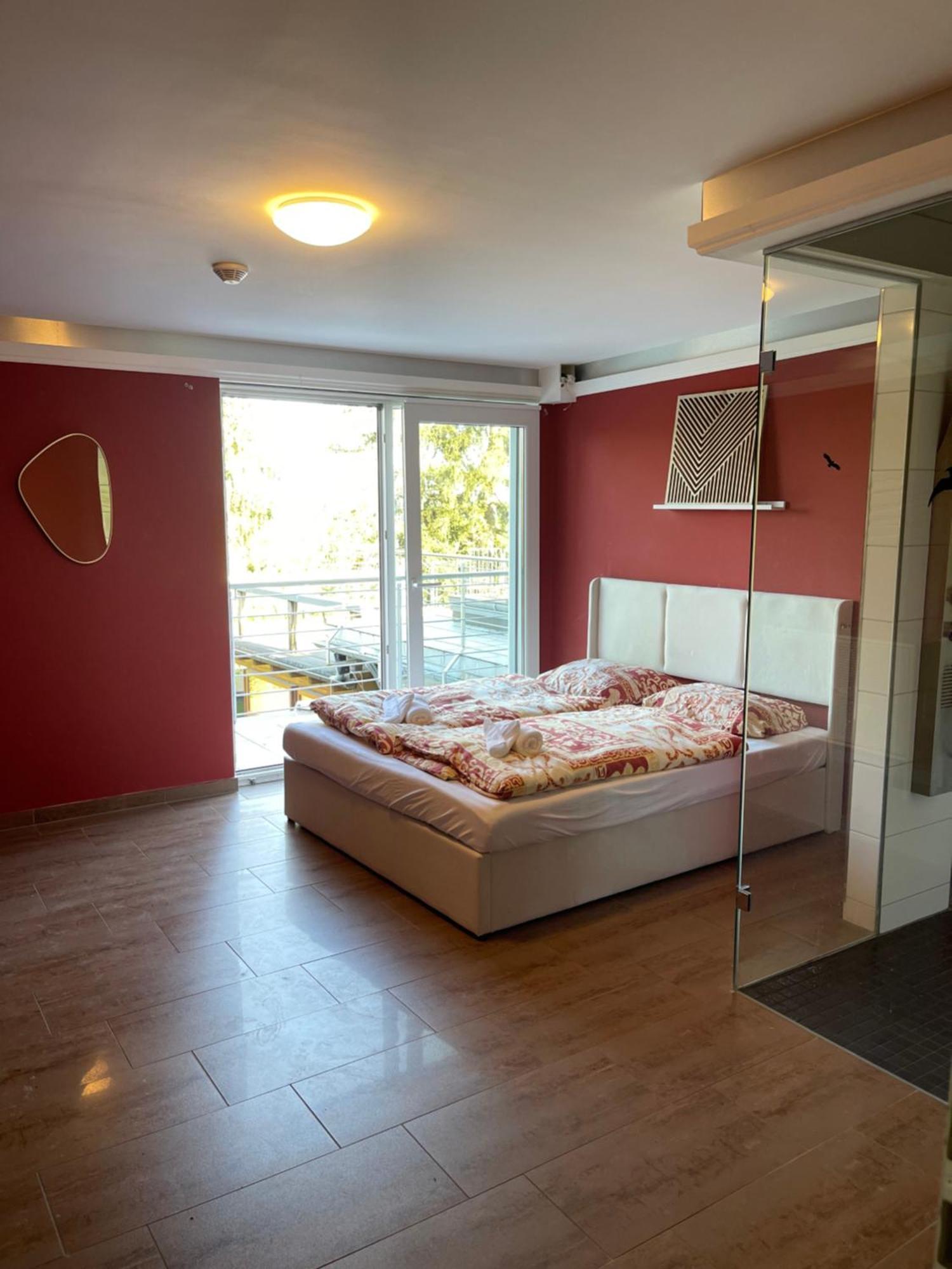Kavkaz Restaurant & Hotel Lohmar Dış mekan fotoğraf